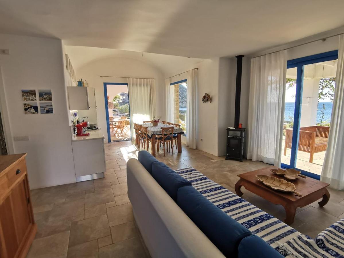 Villa Bravo Karpathos Luaran gambar